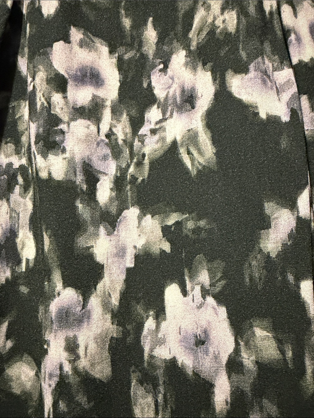 BELLA DAHL Black Floral Long-Sleeve Blouse with Lavender Print Size XS - Picture 3 of 8